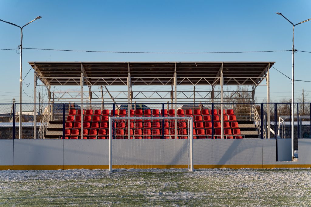 Стадион в Давпоне